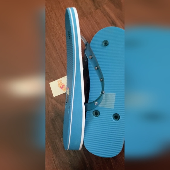 Winnie-the-Pooh Women's Flip Flops Size L (9 - 10) - Picture 2 of 6